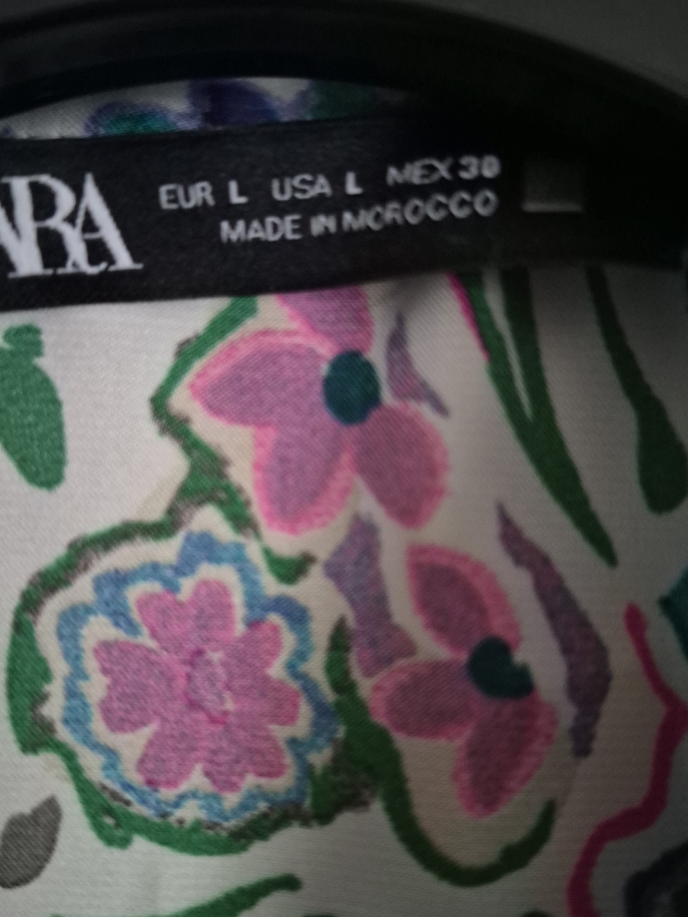 Zara Green, White & Pink Paisley Button-Down Blouse - Picture 4 of 4